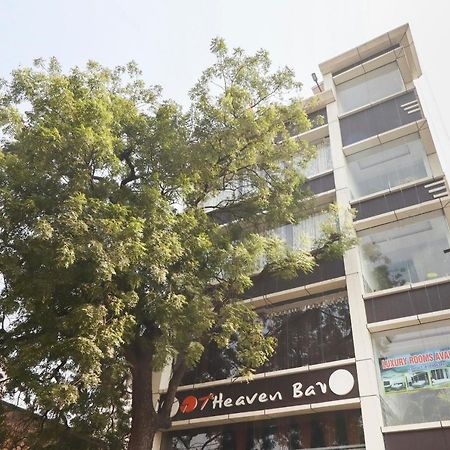 Capital O Hotel 7Th Heaven Jamshedpur Exterior photo